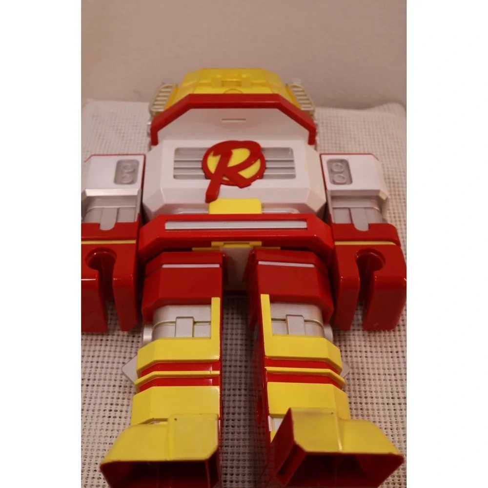 Ryan's World Mega Mecha Titan Robot Transforming Figure Red Yellow White 18in